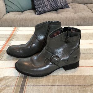 Born Raisa ankle buckle booties sliver/gray 39/8